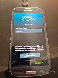 vintage smartphone Samsung S3 - GT-I9300