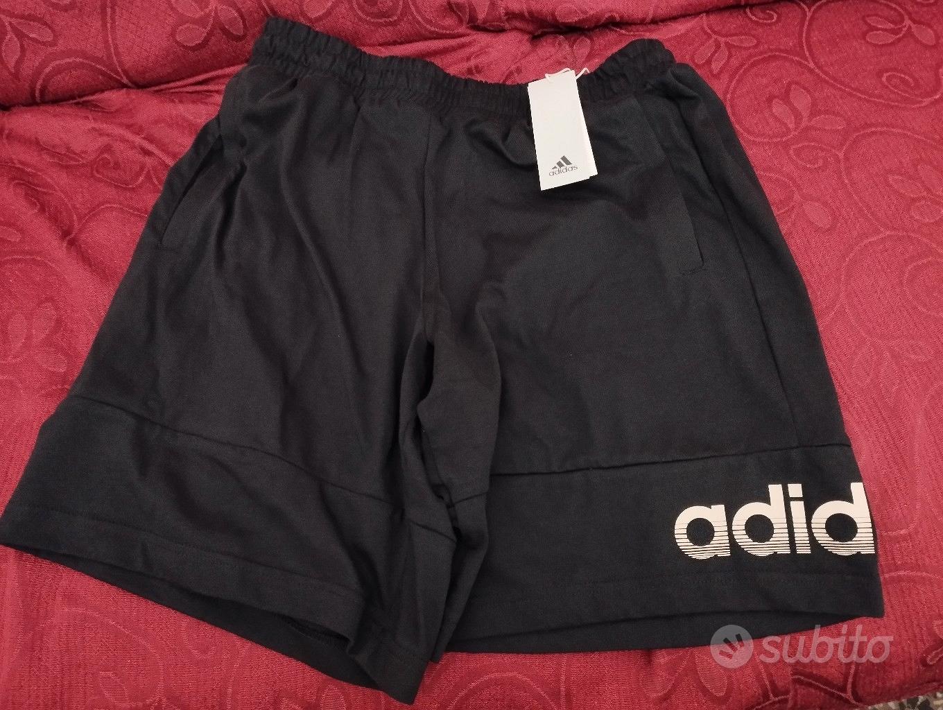 Pantaloncini discount adidas larghi