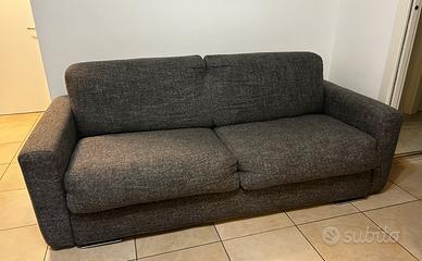 Divano letto matrimoniale