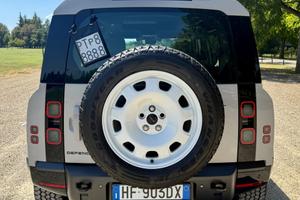 Land Rover Defender 110 - LEASING LEGGERE DESCRIZI