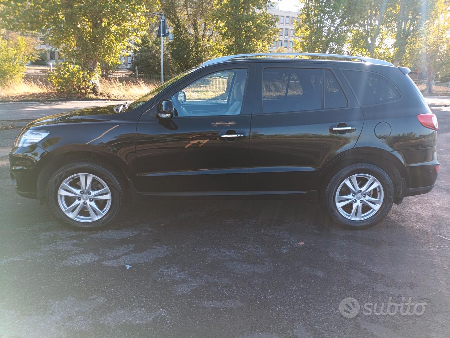 Hyundai Santa Fe 2011 photo 2