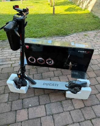monopattino elettrico Ducati PRO-II Evo