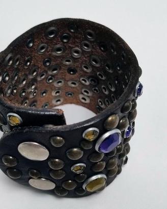 Bracciale in pelle pietre e borchie