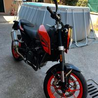 Ktm duke 690 - fine 2018