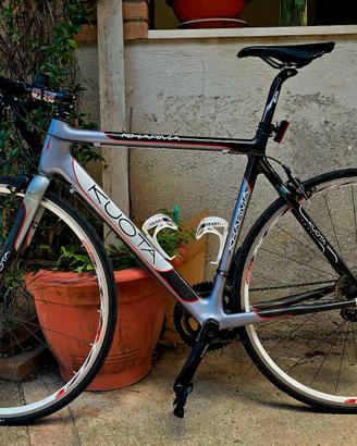 bici da corsa full carbon kuota