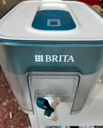 Brita filtra dispenser