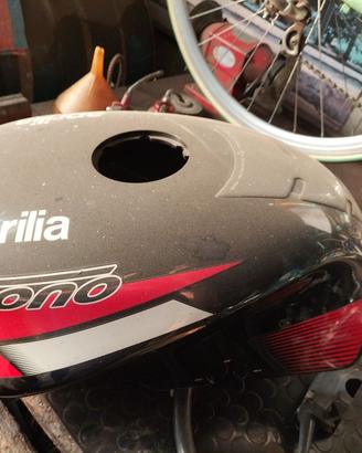 ricambi e cataloghi aprilia rs/rsv/rst