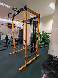 Rack con Lat Machine e Multi Power