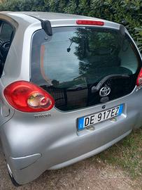 Toyota Aygo 5 porte 1.0 benzina 