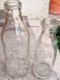 Vecchie bottiglie latte zsfai anni 60
