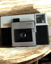 Macchina fotografica analogica vintage antica