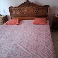 letto matrimoniale antico con comodini e armadio 