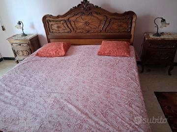 letto matrimoniale antico con comodini e armadio 