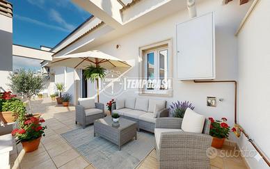 NOVITÀ! Attico ristrutturato con soffitta e terraz