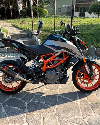 KTM DUKE 390 DIC2023