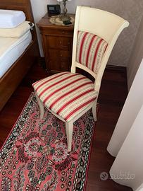 Sedia imbottita in legno laccato