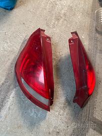 Fari posteriori ford fiesta VI serie