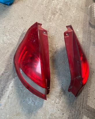 Fari posteriori ford fiesta VI serie