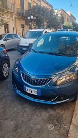 Lancia Ypsilon benzina hybrid 