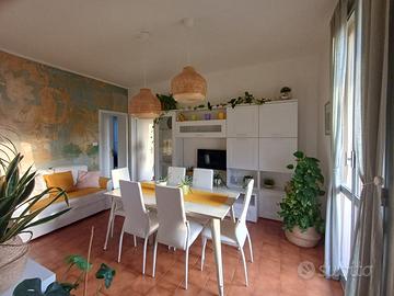 Lampada a sospensione in bambù