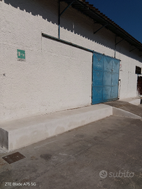 Capannone uso deposito