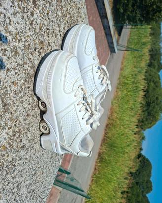 scarpe con rotelle