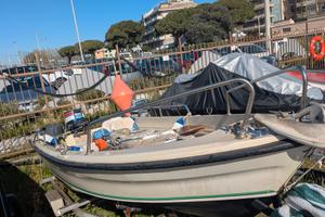 Marino 4 mt da riassemblare + fb 20cv + carrello