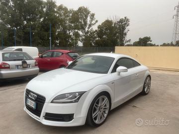 Audi TT 3.2 V6 cambio manuale