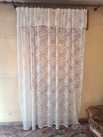 tenda lunga bianca 