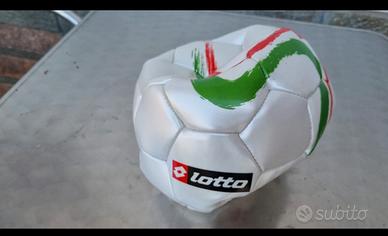 Pallone da calcio cuoio Lotto Italia anni 90 Nuovo