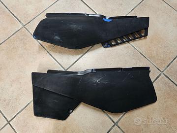 Fianchetti laterali per Yamaha XT 600 2KF