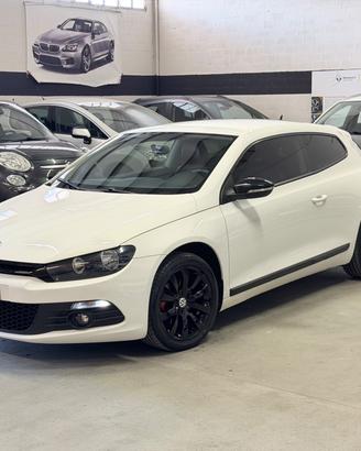 Volkswagen Scirocco 2.0 TDI 140CV DPF DSG
