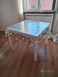 Tavolo allungabile bianco con piano in vetro