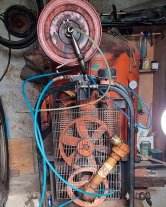 compressore per raccolta olive con rastrelli