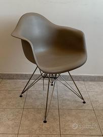 Eames plastic chair