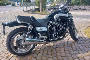 Yamaha Vmax 1200