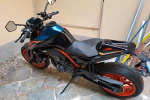 ktm duke 890r