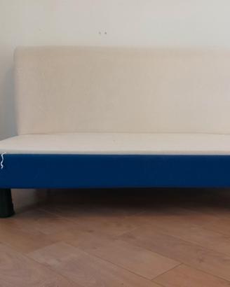 Divano letto e mobili bagno 