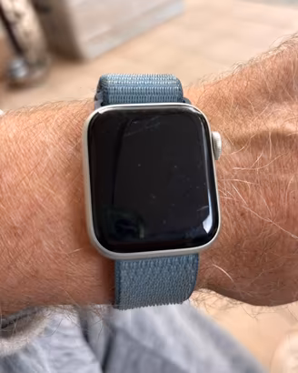 Apple Watch SE  2. gen.