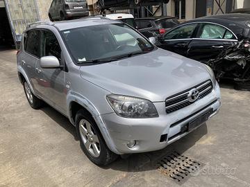 RICAMBI Toyota Rav 4 2.2 130kW 177Cv 2AD FHV 2006