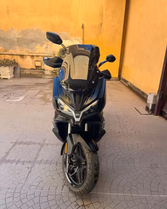 Sym ADX 300