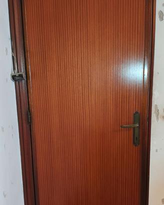 Porte interne in legno color ciliegio/noce