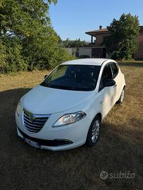 Lancia Y