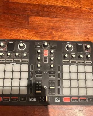 Hercules P32 DJ