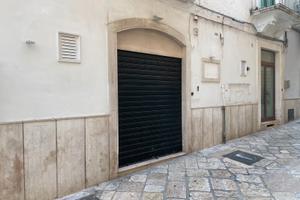 Locale commerciale/studio privato