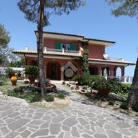 VILLA SINGOLA A ROSETO DEGLI ABRUZZI