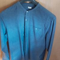 Camicia blu con colletto coreano