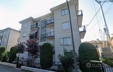 Appartamento di 118 m² con 4 locali e box auto dop