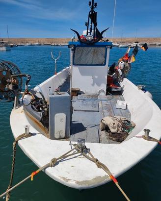 Barca da pesca con licenza