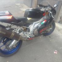 aprilia rsv 1000 factory moto 2004